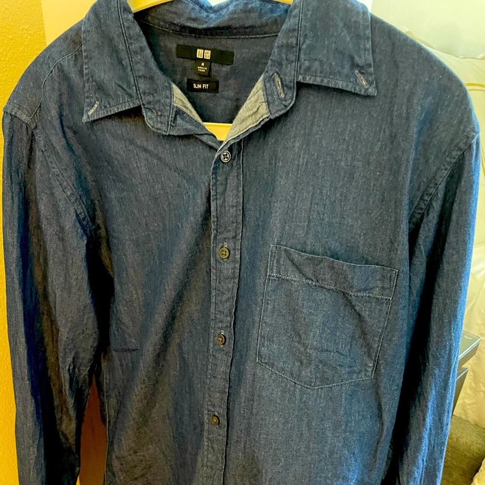 Uniqlo Men’s slim fit linen long sleeve Size M